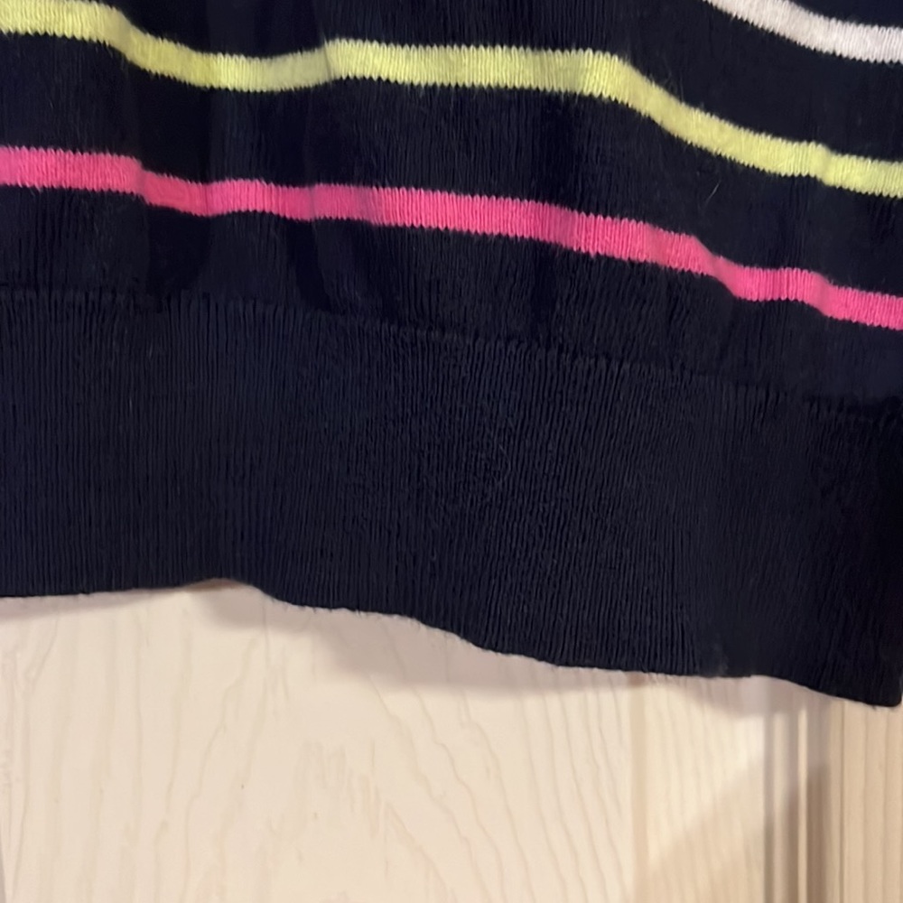 2 gap sweaters - Picture 3 of 10